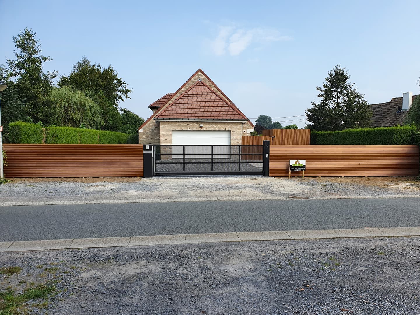 afsluiting en tuinhuis ayous